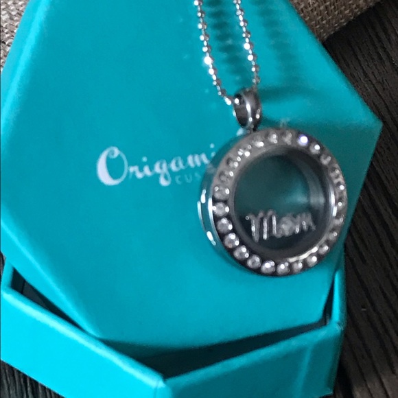 Origami Owl Jewelry - BNWOT Origami Owl Locket Set